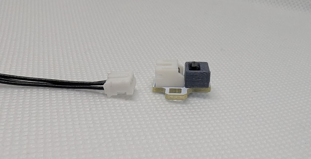 Sensor assembly with connector
